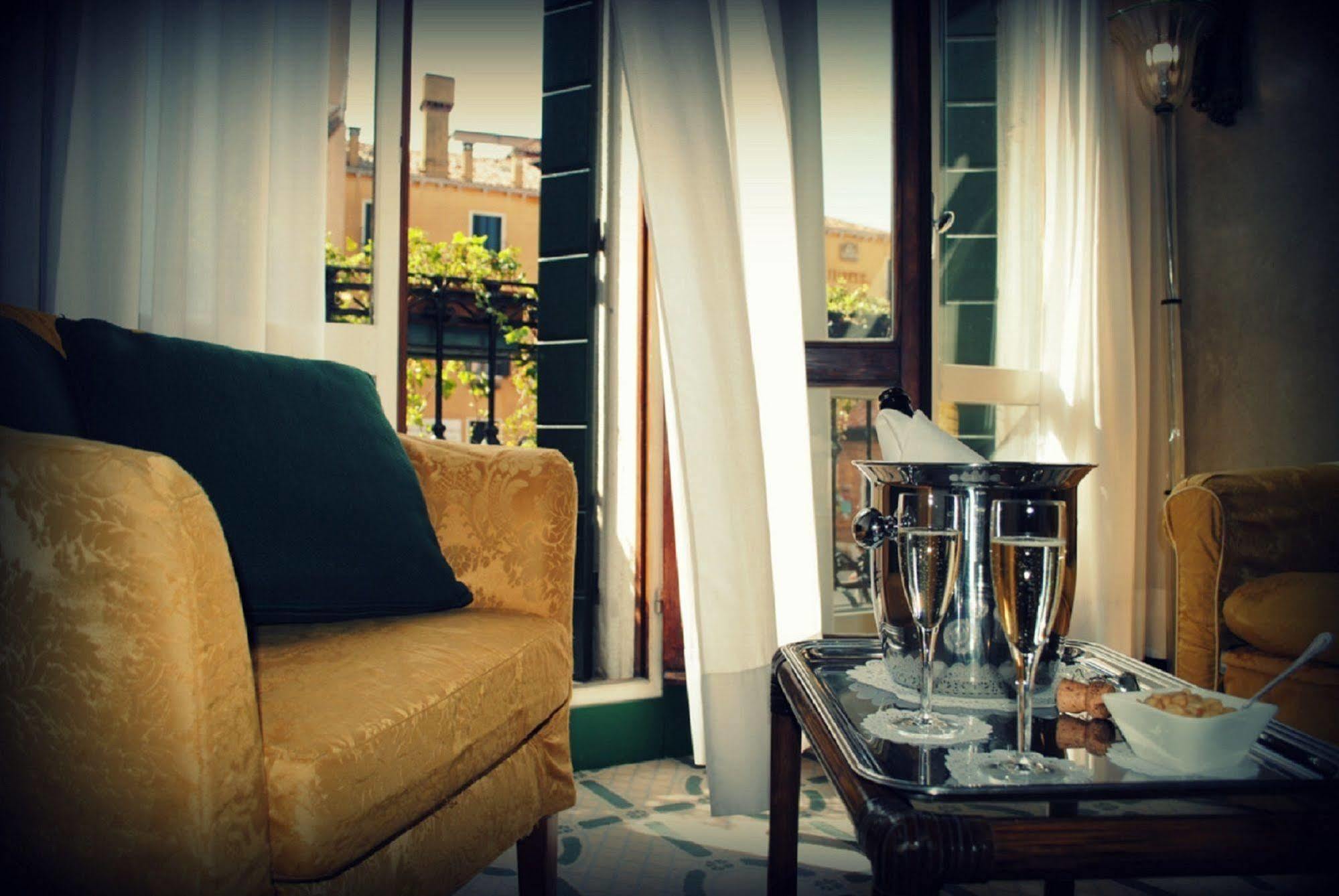 Hotel Palazzo Del Giglio Venedig Exterior foto